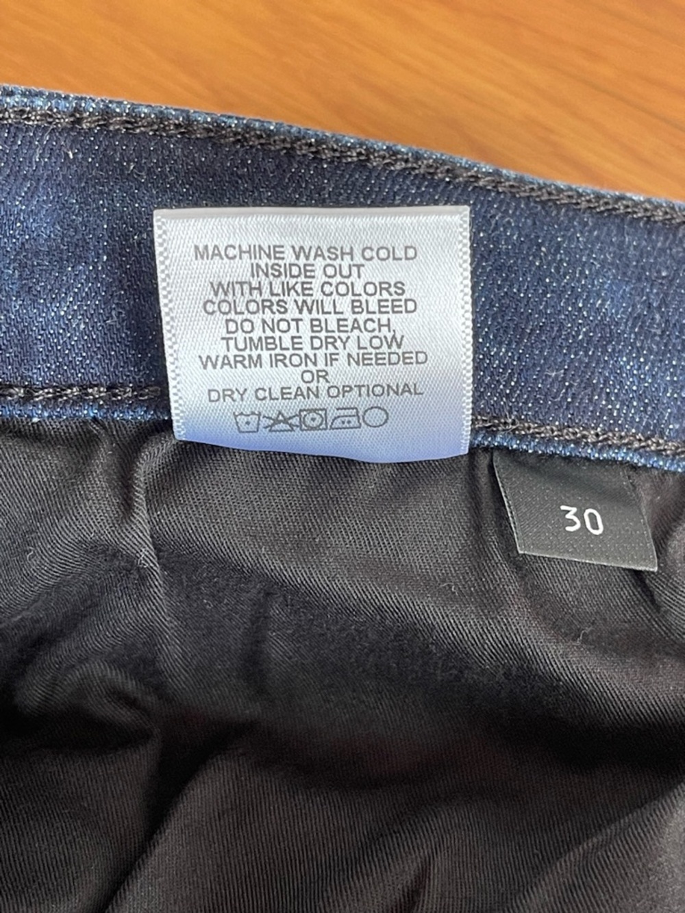 NWT Flying Monkey Santa Monica Mid-Rise Jeans Size 30 Blue Denim Black Panel Hem - Picture 12 of 14